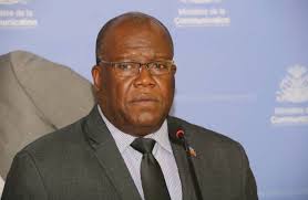 Église, douanes et armes : l’ex-DG du ministère des Cultes derrière les barreaux