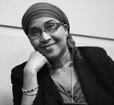 Disparition de Minouche : la reine de l’art sur vêtements laisse une trace éternelle